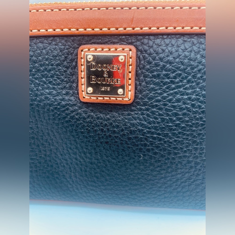 DOONEY & BOURKE
Leather Black Zippy Pouch Wristlet - Picture 5 of 8